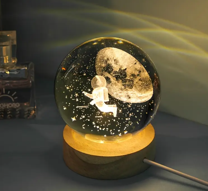 LED 3D Kristallen Astronaut Lamp – Maan & Ster Sfeerverlichting