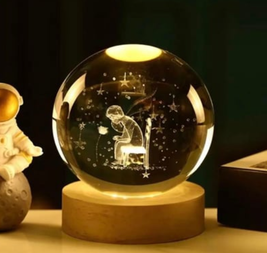 Liefdesfee 3D Kristallen Nachtlamp - USB LED Lamp met Houten Basis