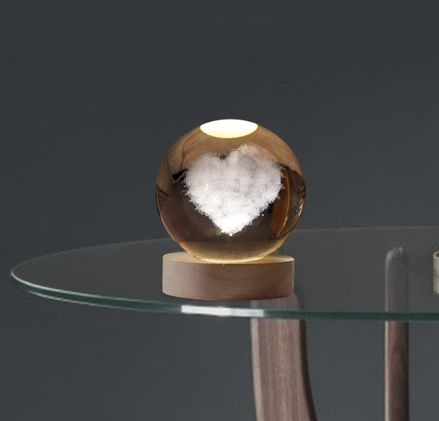 3D Kristallen Hart Bol LED Nachtlamp – Houten Basis & Hologram Effect – Romantische Woondecoratie